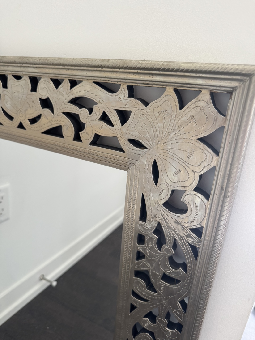 Large Decorative Wall Mirror, 83cm x 61cm - photo 2