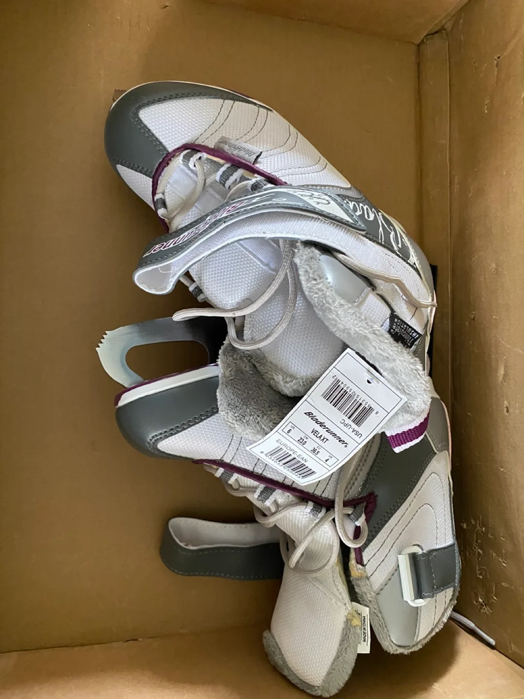 Bladerunner Vela XT Ice Skates - US Size 6 image indicator(3)