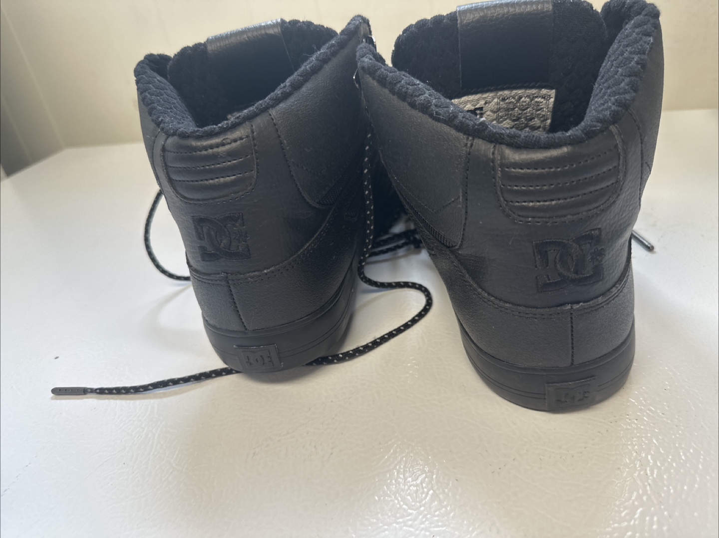 DC Shoes Black Leather High-Top Boots - photo 3