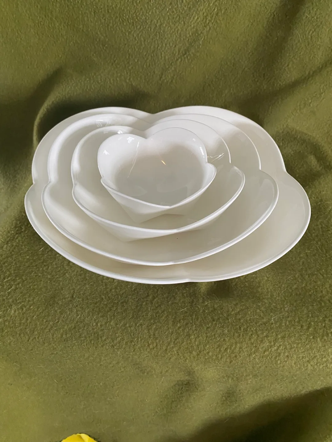 Mindspring Studio White Serving Bowls Set thumbnail