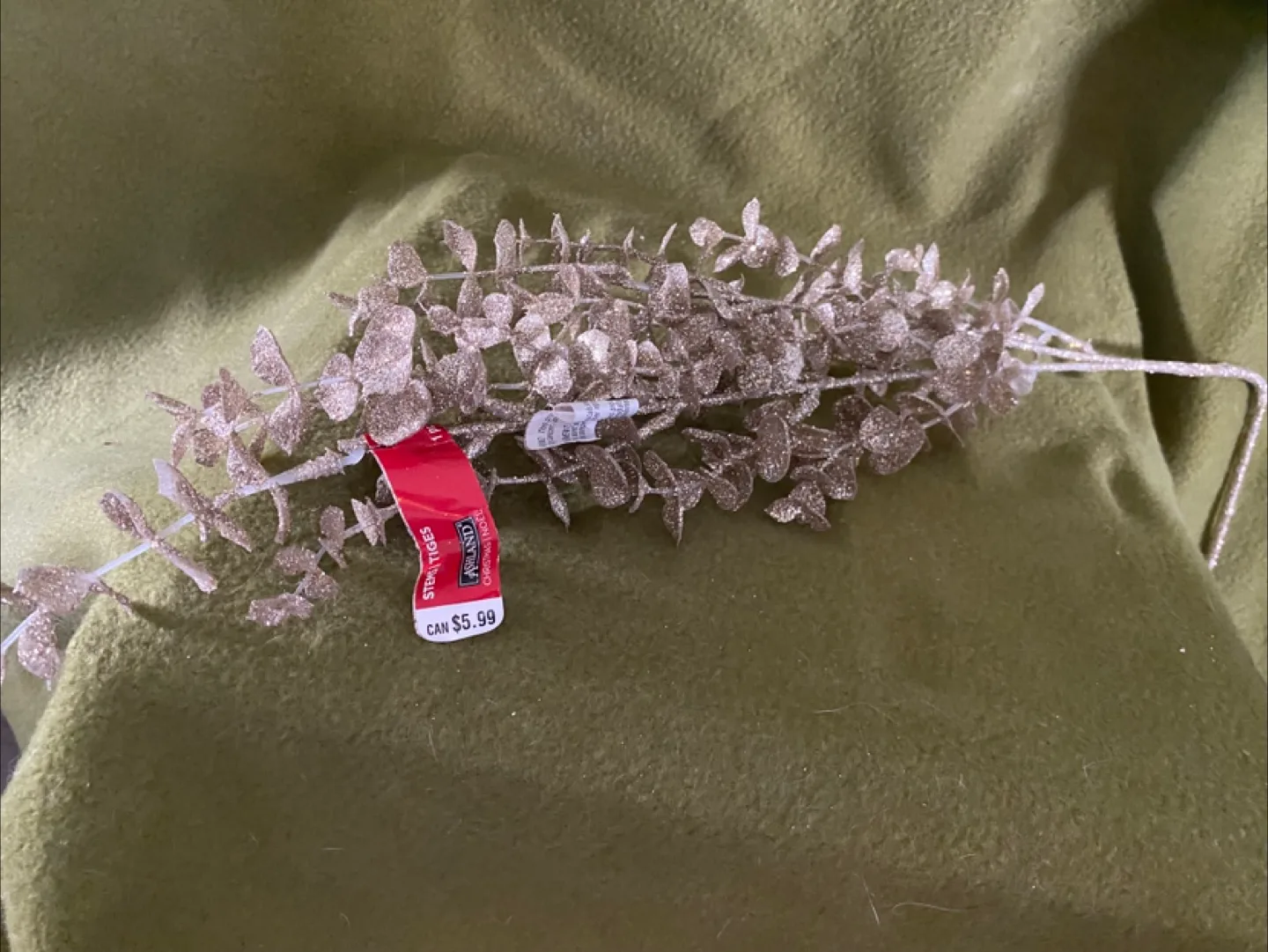 Christmas Time Glitter Leaf Stems image indicator(5)