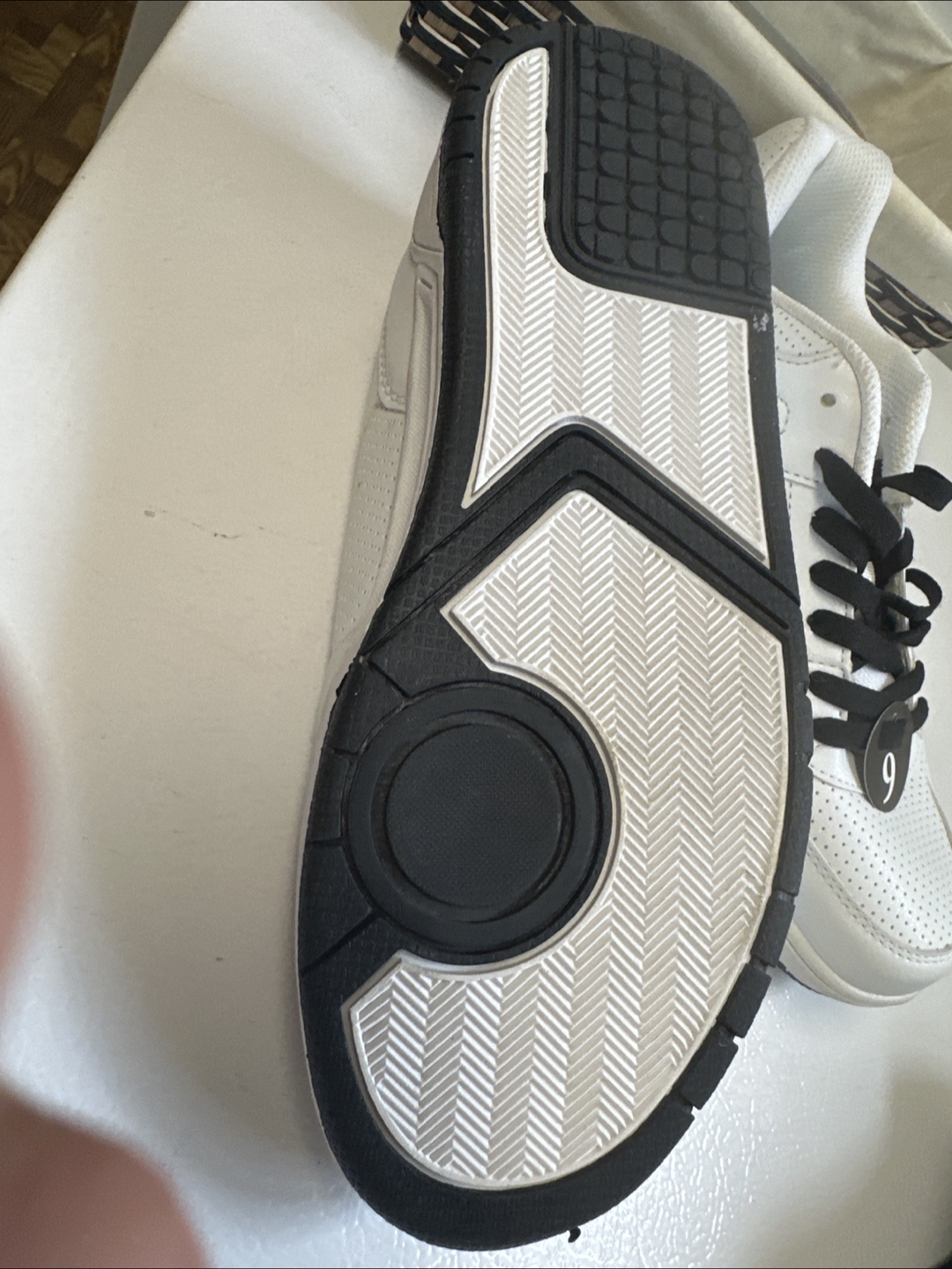 George White Sneakers - Size 9 - photo 3