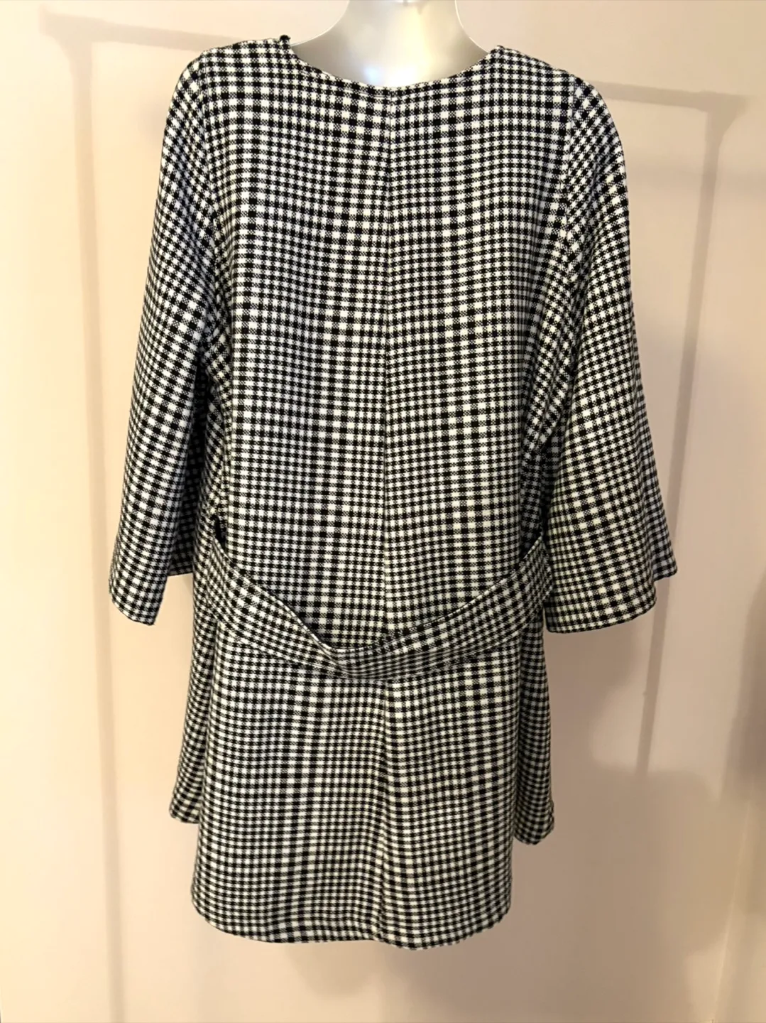 Black & White Houndstooth Coat image indicator(7)