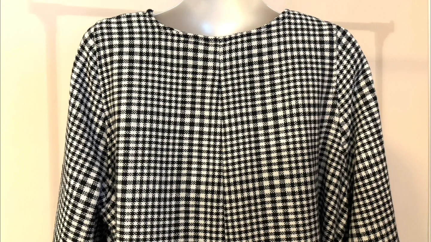 Black & White Houndstooth Coat image indicator(9)