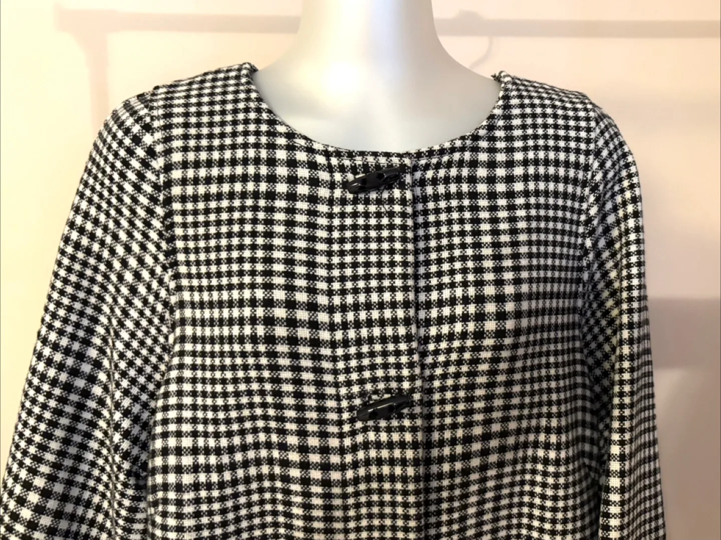 Black & White Houndstooth Coat image indicator(10)