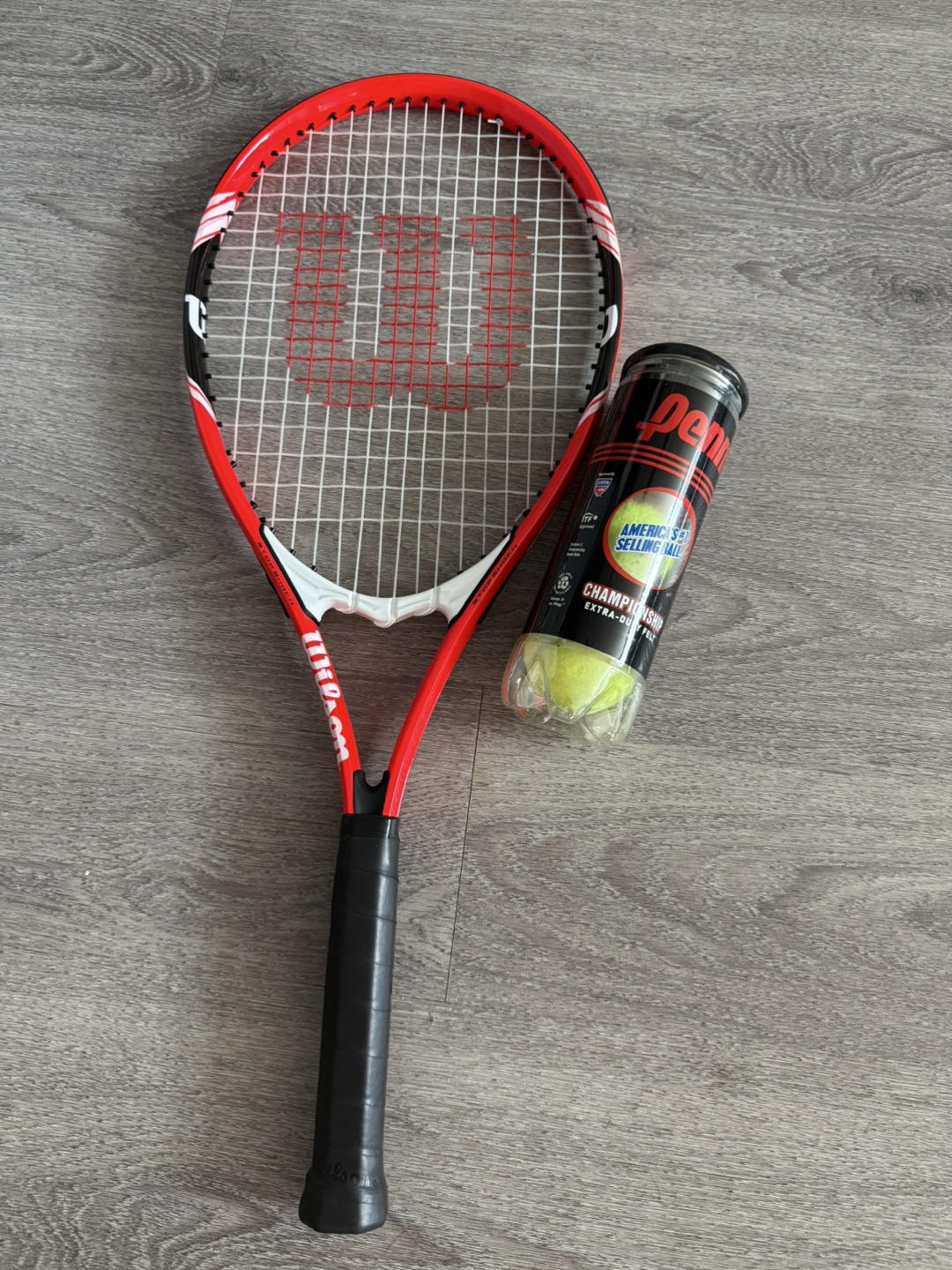 Wilson Tennis Racket + Penn Balls