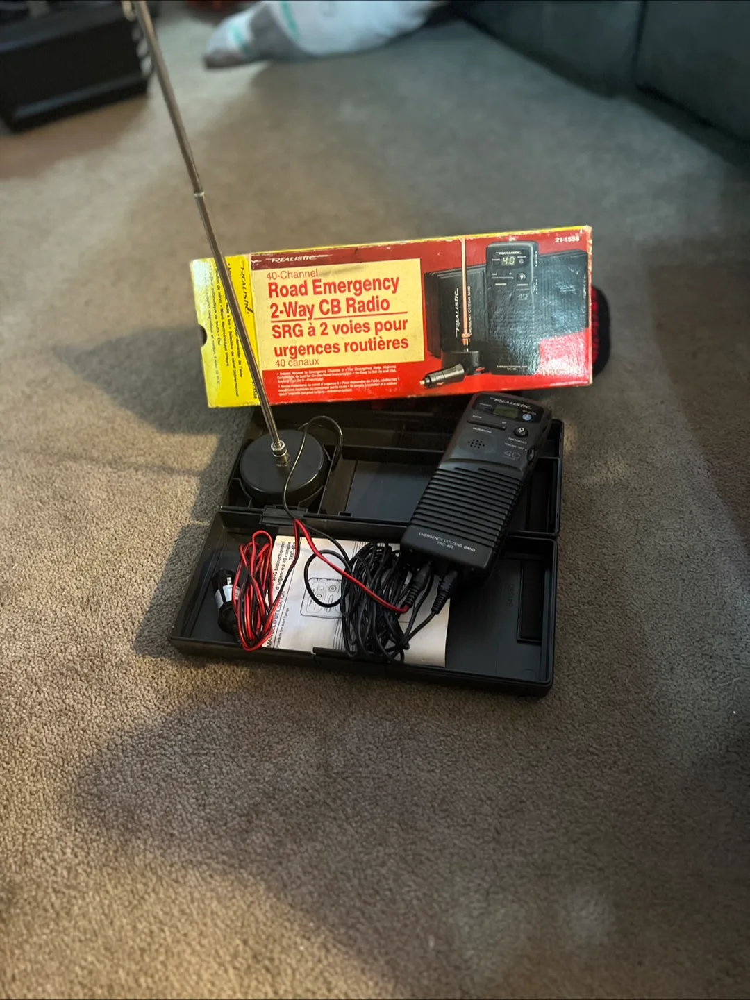 Realistic Road Emergency 2-Way CB Radio TRC-463 thumbnail