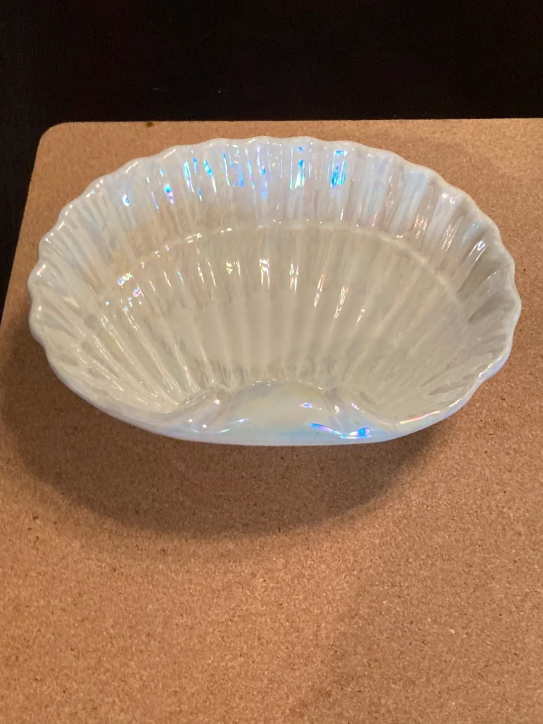 Ivory/Beige Bathroom Accessories Set image indicator(4)