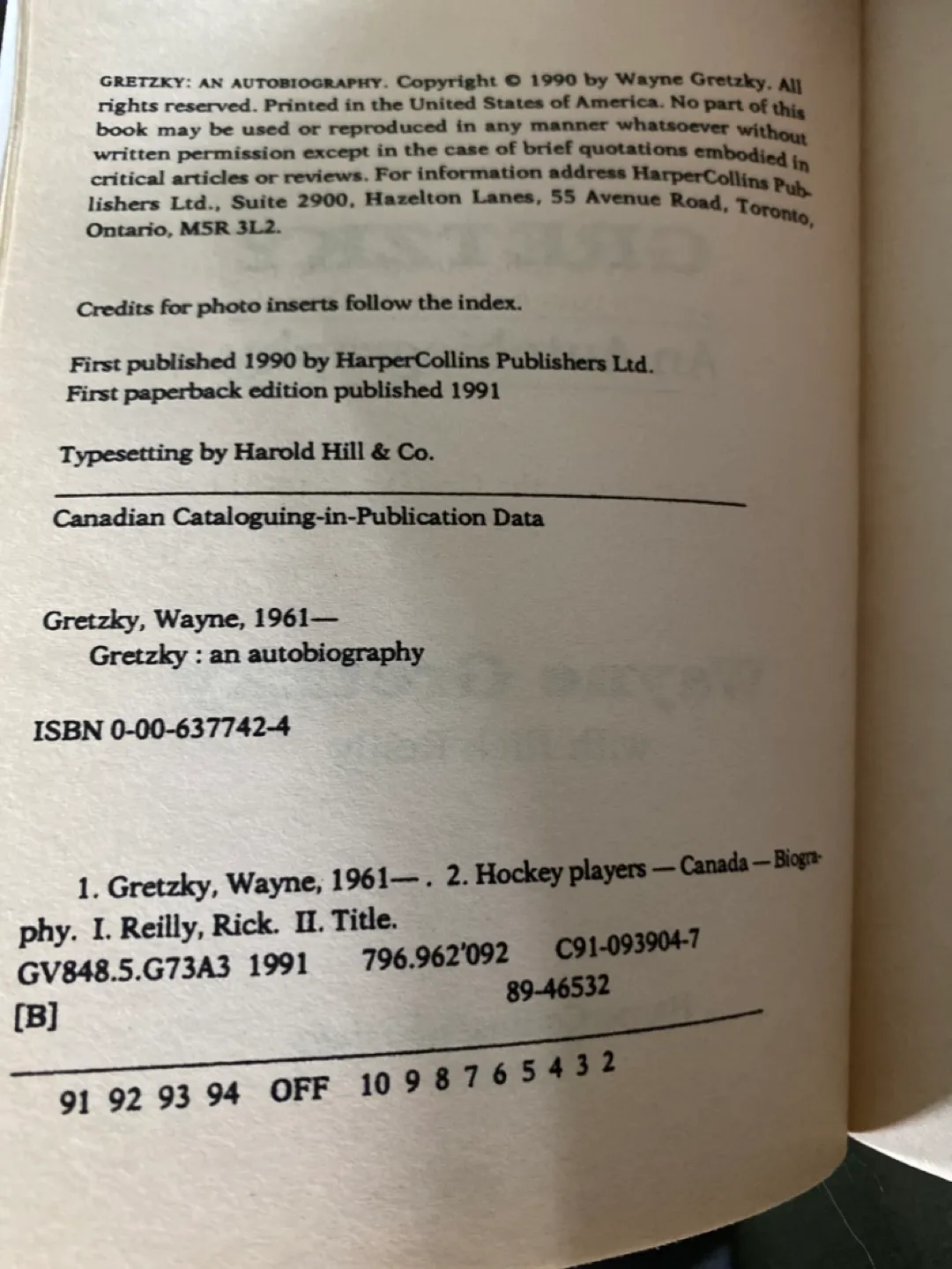 Gretzky: An Autobiography by Wayne Gretzky image indicator(2)