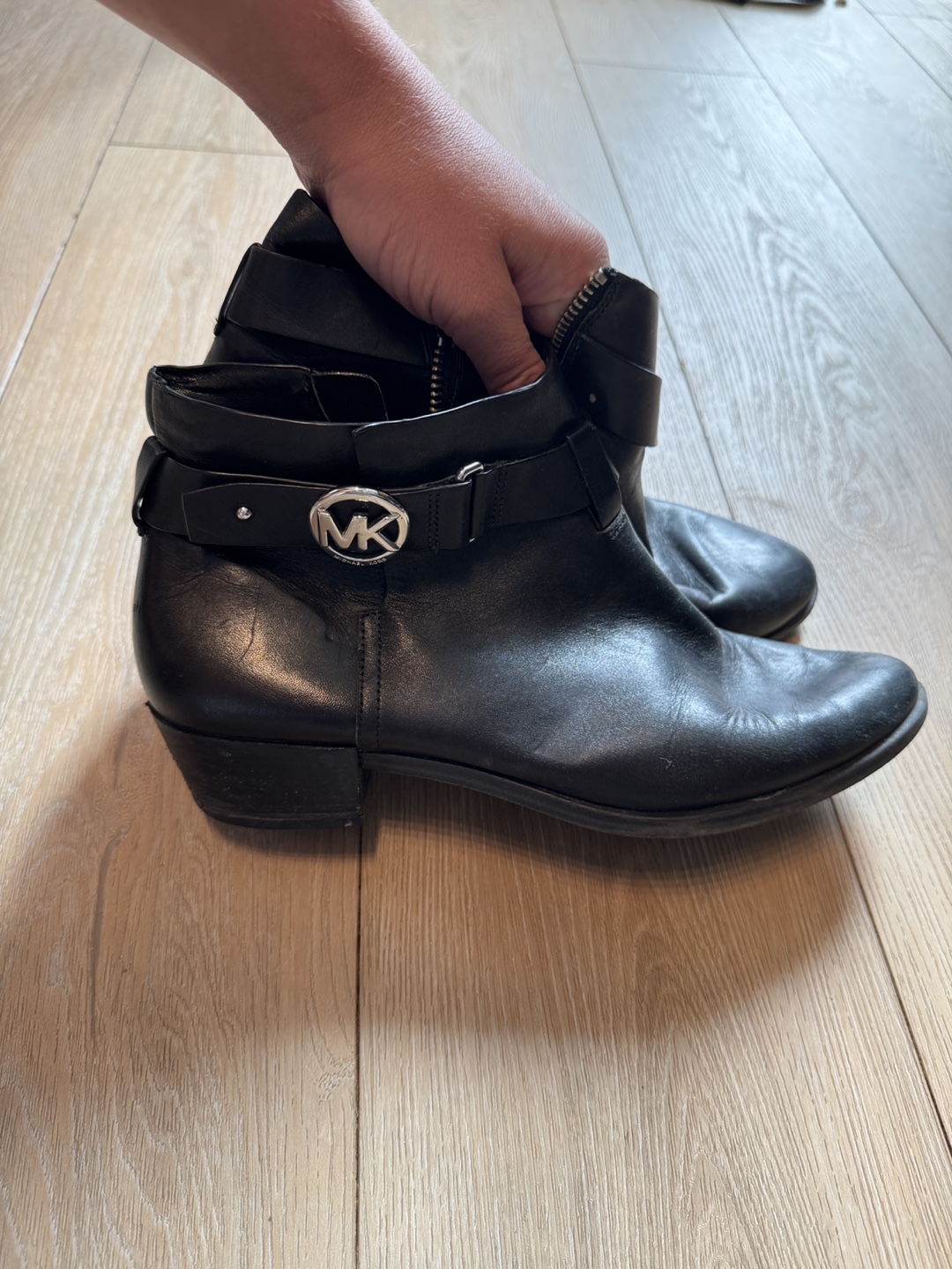 Michael Kors Black Leather Ankle Boots - photo 2