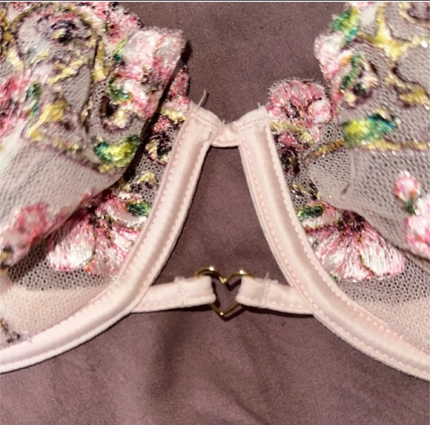 Victoria's Secret Floral Bra image indicator(2)