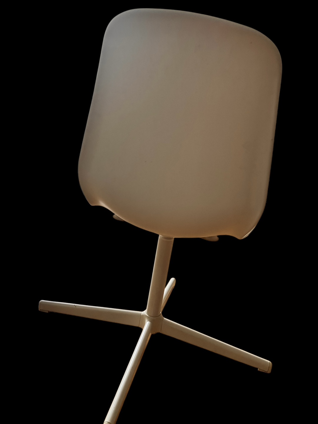 White Swivel Chair - photo 4