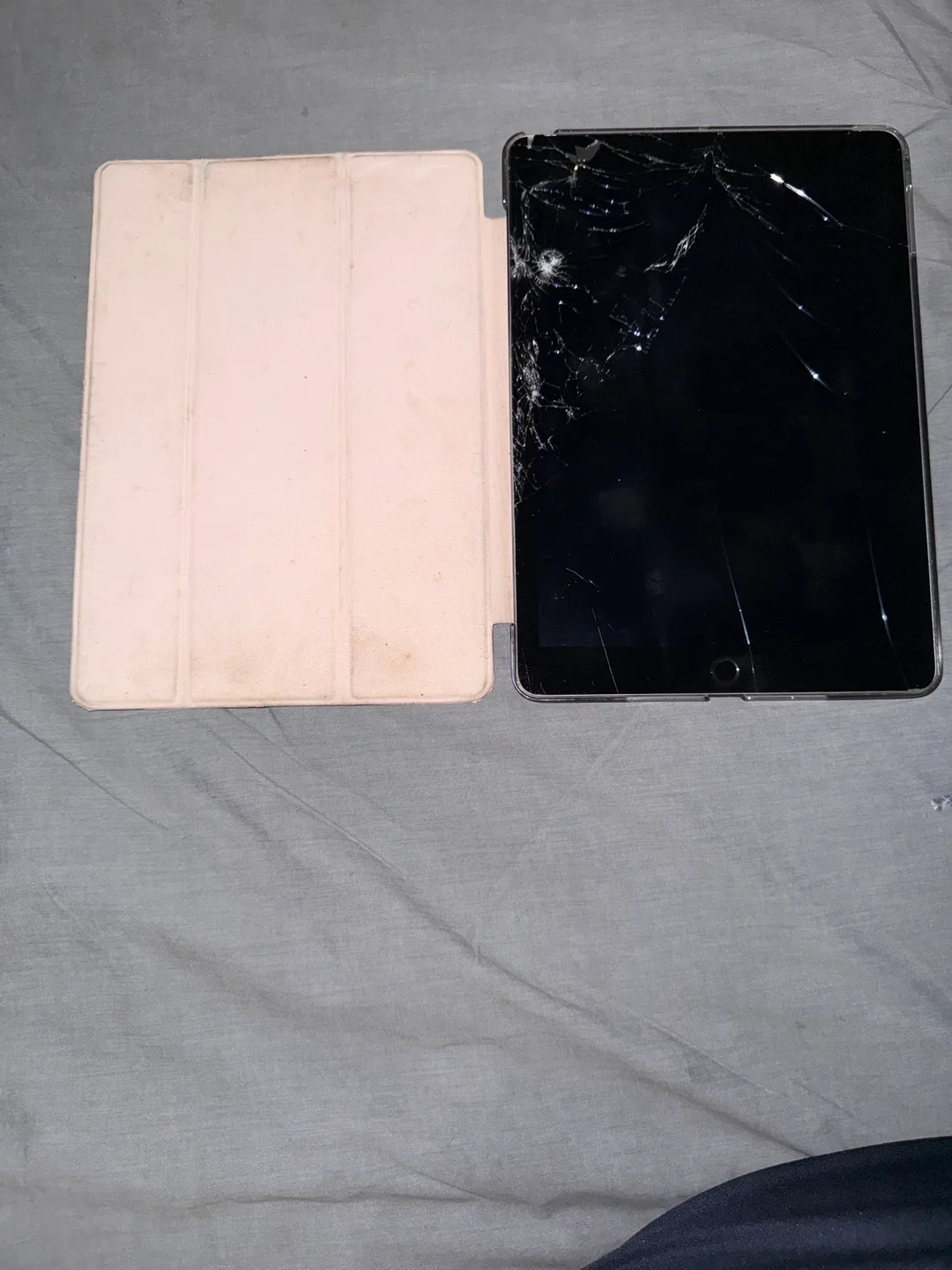 Cracked iPad image indicator(2)