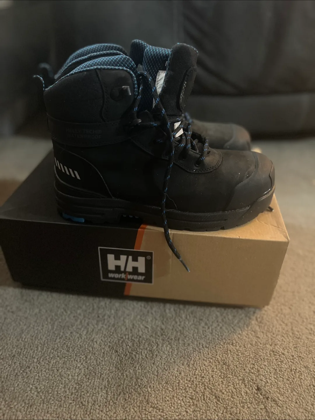 Helly Hansen Workwear Black Safety Boots size 9 thumbnail