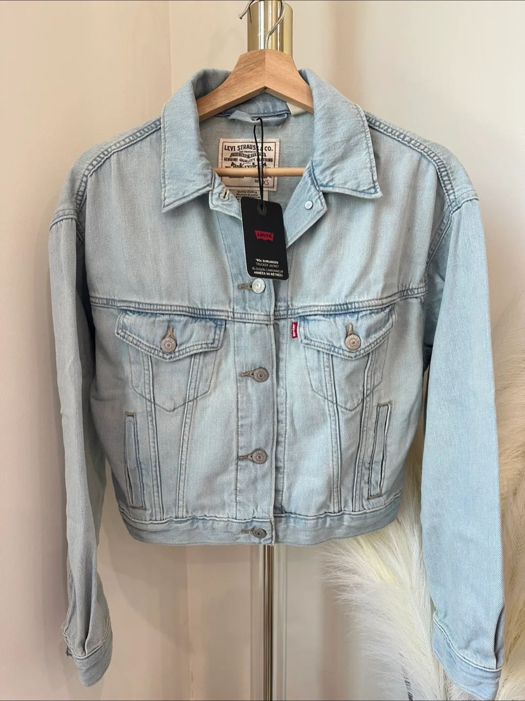 Levi's '90s Shrunken Trucker Jacket Size XS NWT image indicator(2)