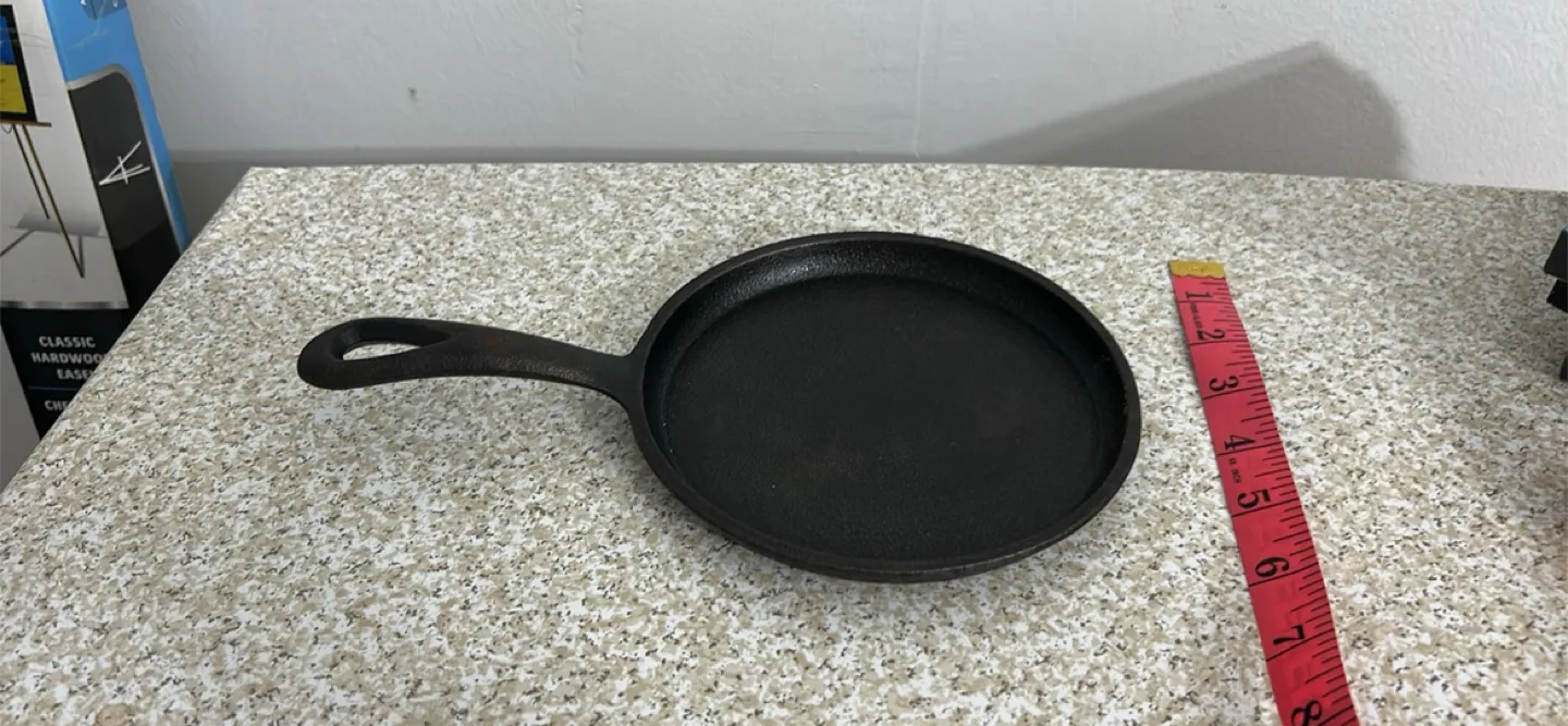 Cast Iron Crepe Pan - 6 Inch image indicator(4)