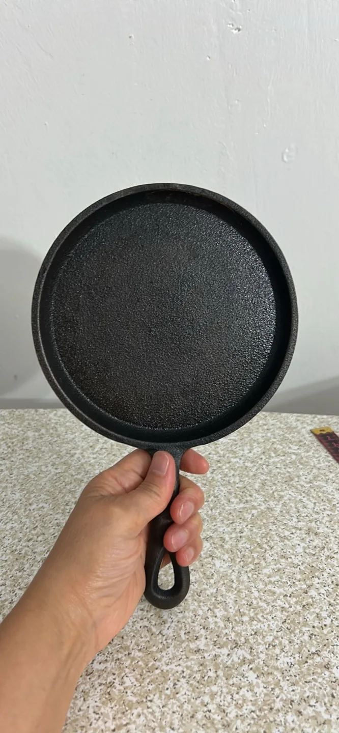 Cast Iron Crepe Pan - 6 Inch image indicator(3)