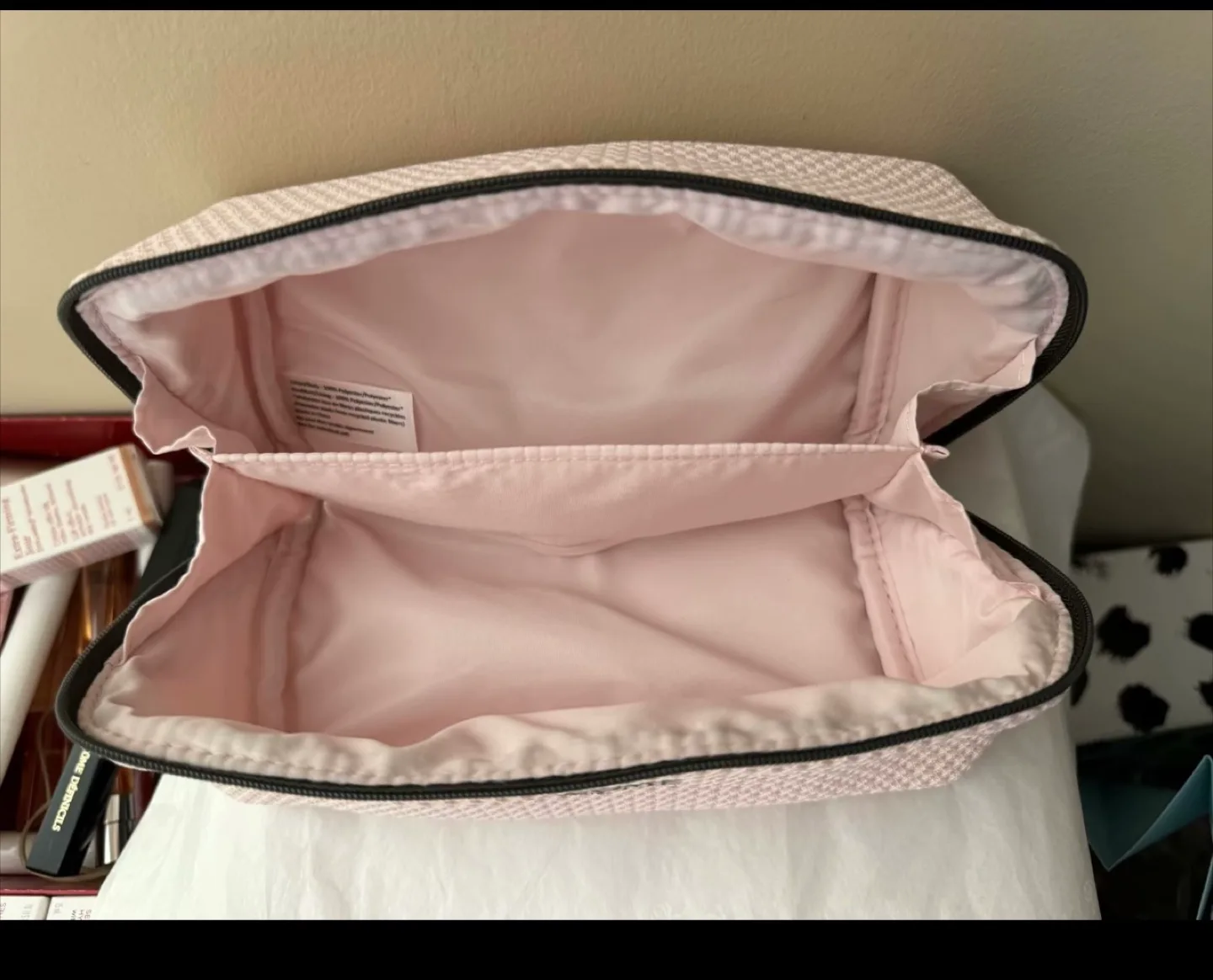 Lancôme & Other Cosmetic Bags image indicator(6)