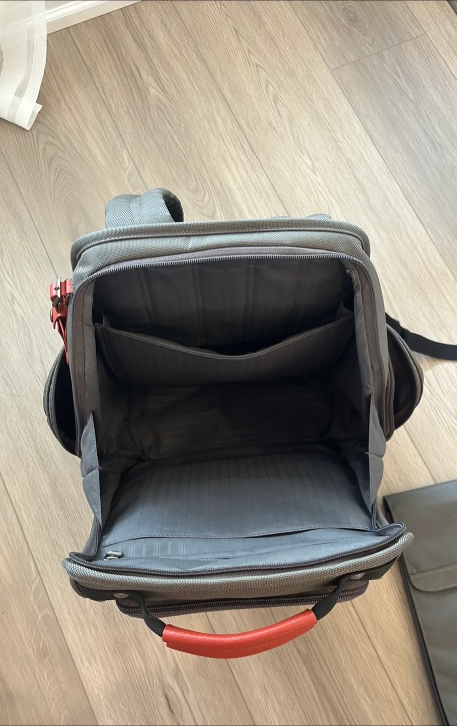 Tumi Alpha 3 brief laptop backpack image indicator(2)