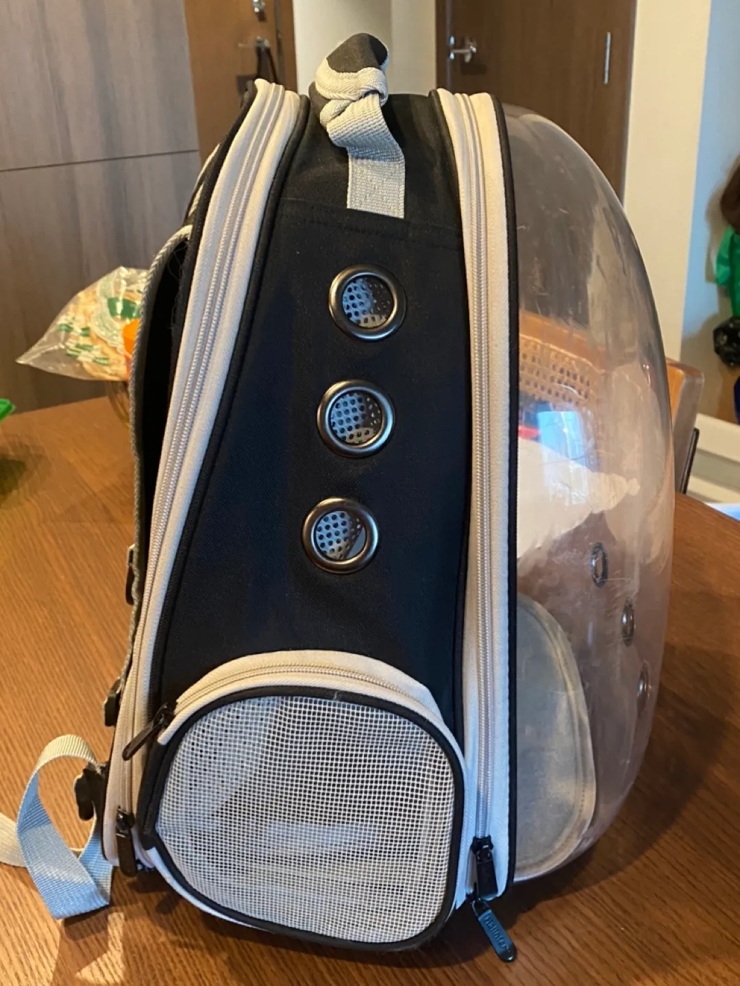 Pet Carrier Backpack image indicator(2)