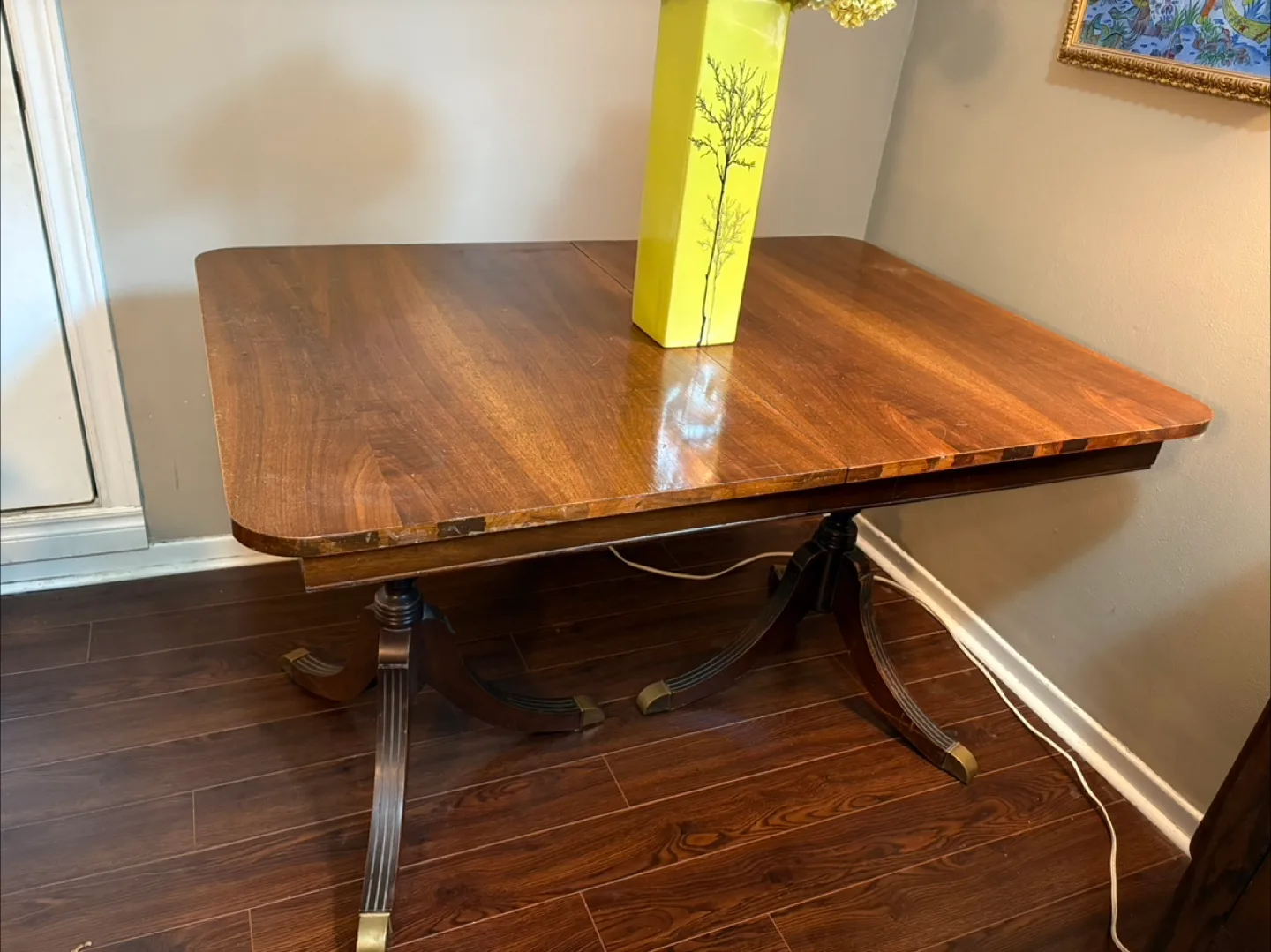 Solid Wood Dining room table (4 chairs included!) image indicator(6)