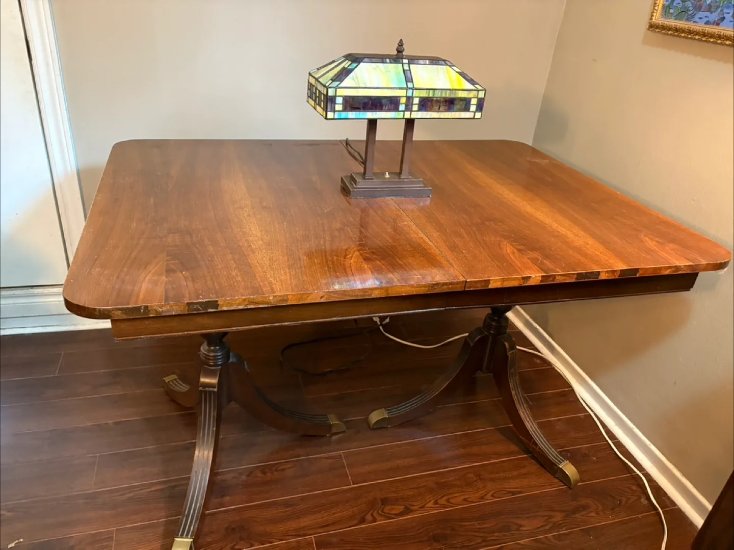 Solid Wood Dining room table (4 chairs included!) image indicator(3)