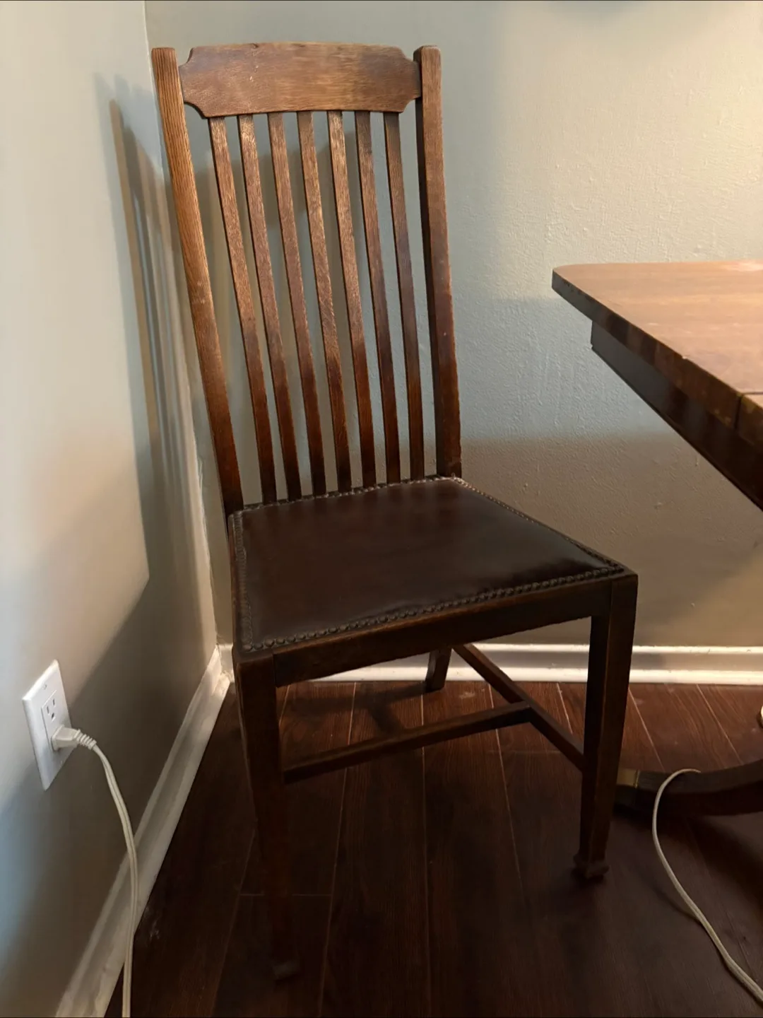 Solid Wood Dining room table (4 chairs included!) image indicator(8)