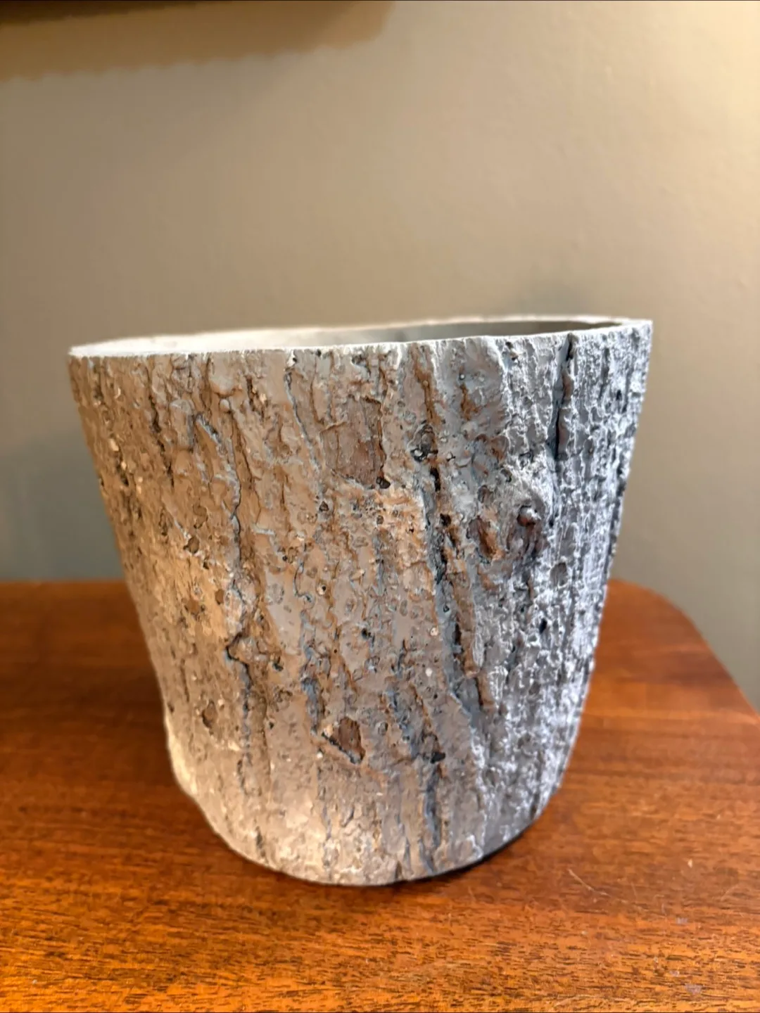 Tree Bark Textured Planter image indicator(2)