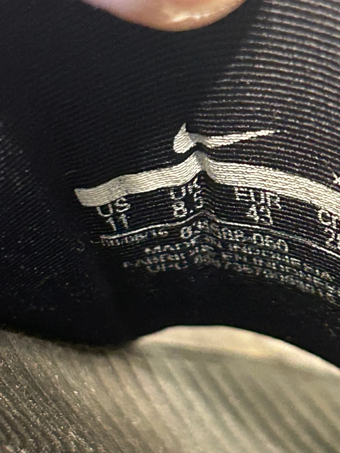 Nike Slides Size 11 Black/Pink image indicator(4)