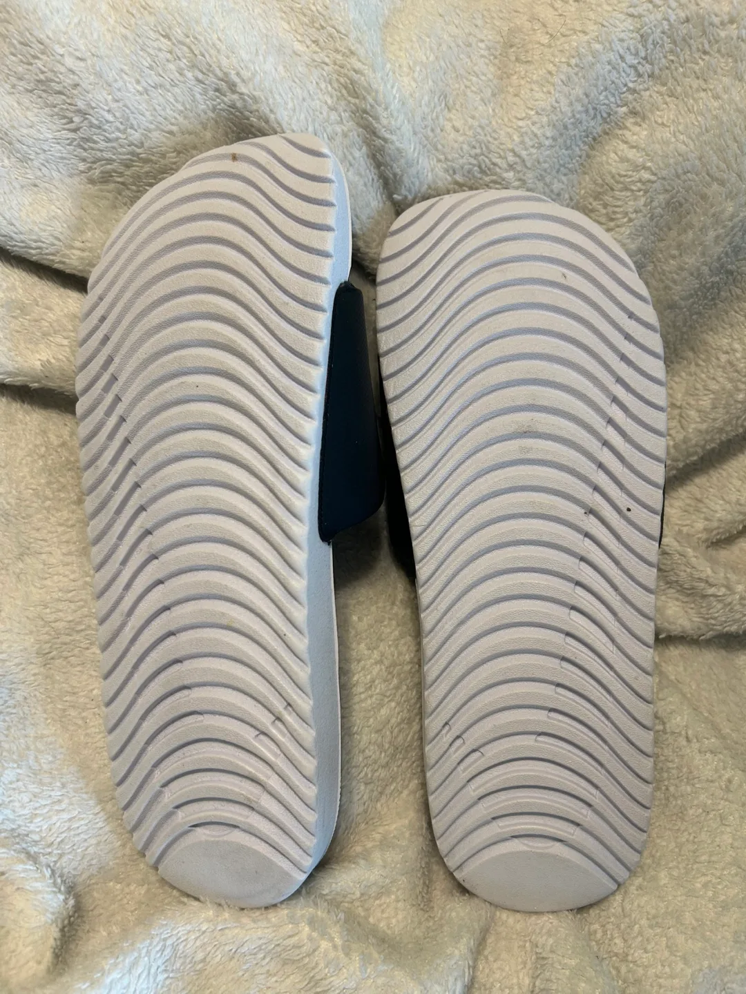 Nike Slides Size 11 Black/Pink image indicator(3)