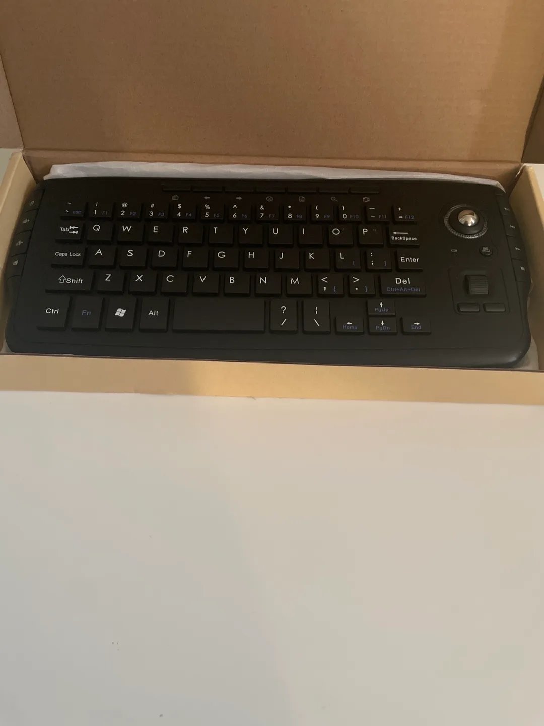 Premium Wireless Keyboard | Brand NEW (2 Available) thumbnail