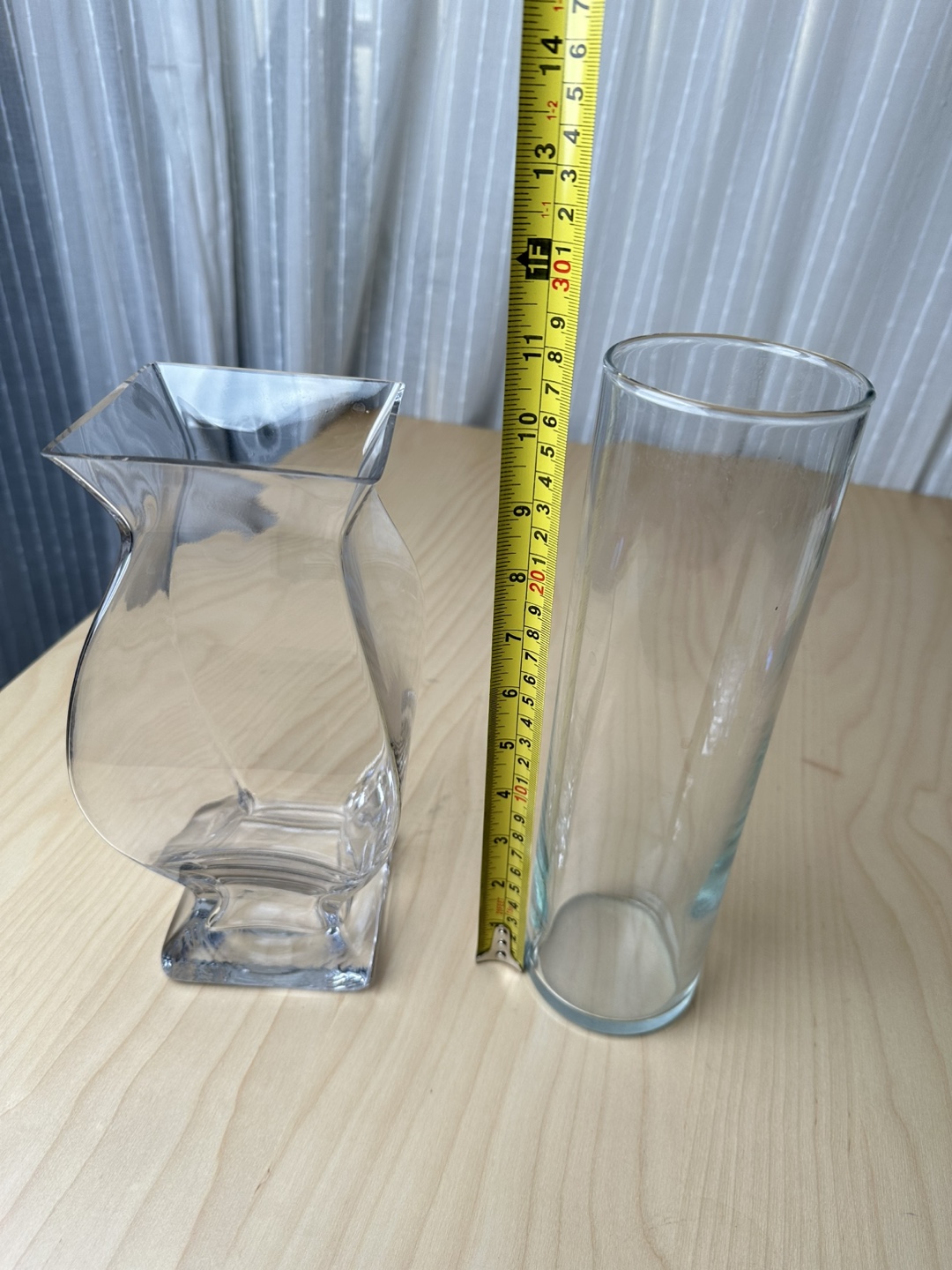Two Clear Glass Vases - photo 2