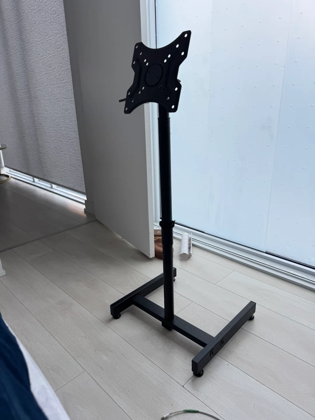 Black Universal  TV and desktop Stand thumbnail