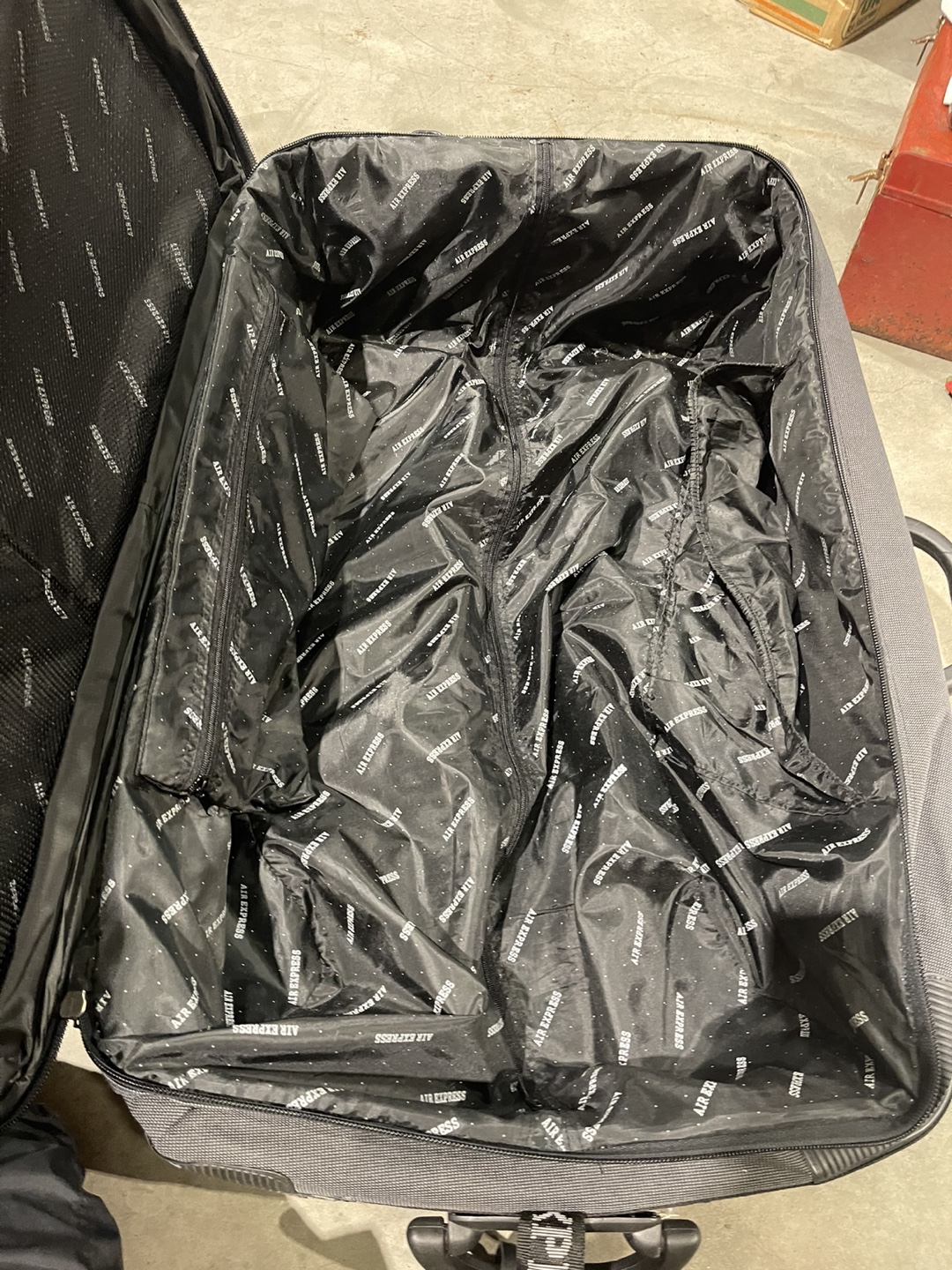 Airexpress Black Rolling Suitcase - photo 5