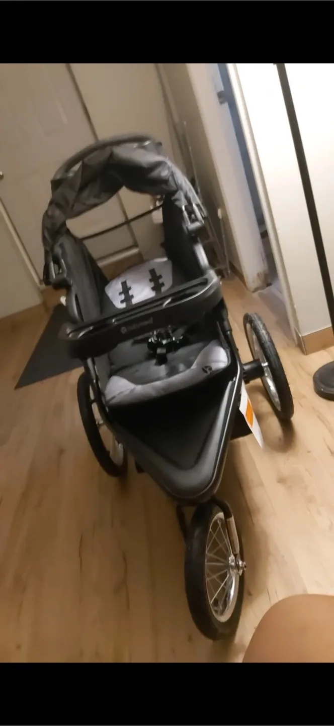 Used Baby Trend Expedition Jogger Stroller image indicator(2)