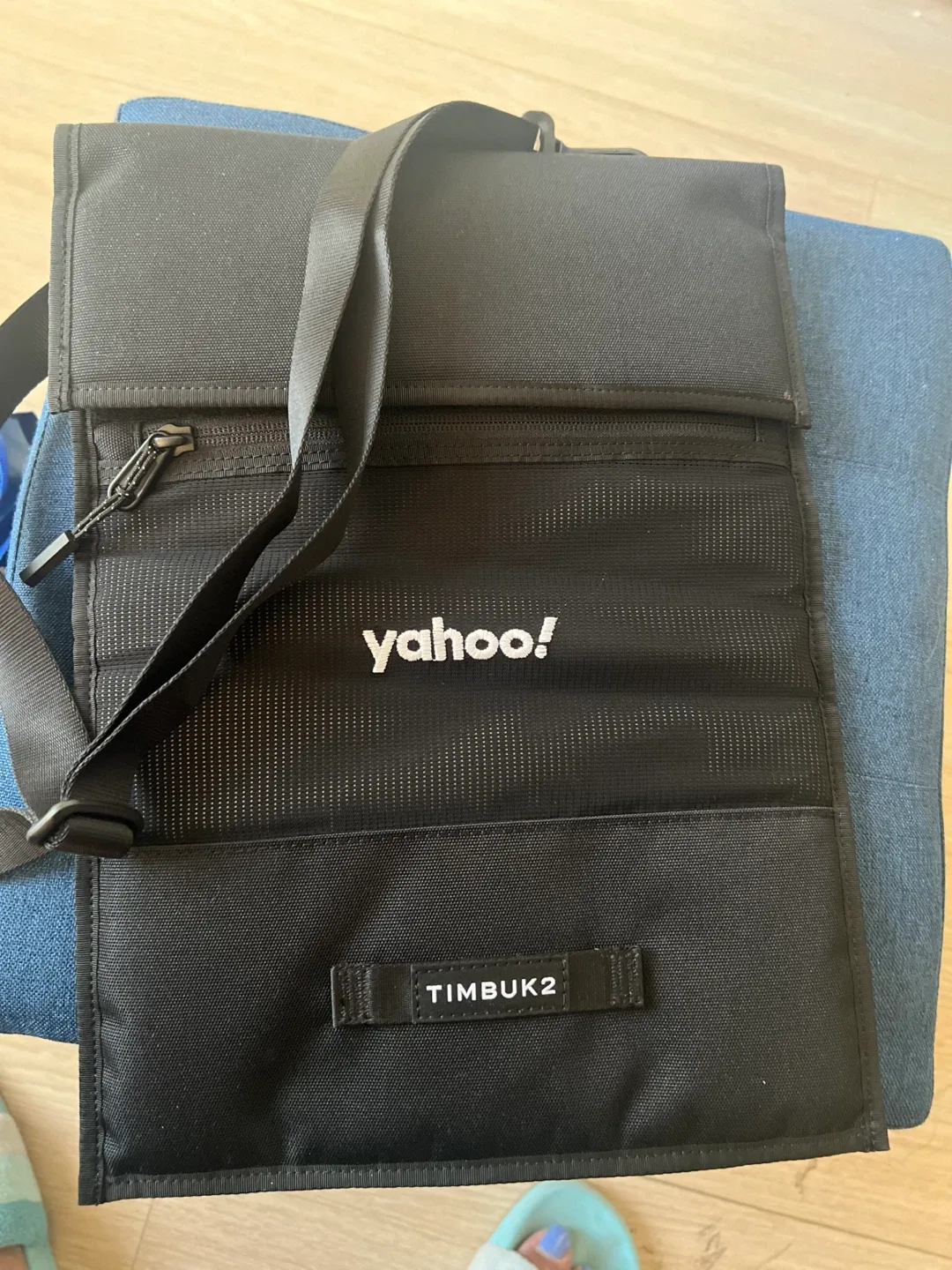 Unisex Timbuk2 Laptop Sling Bag thumbnail