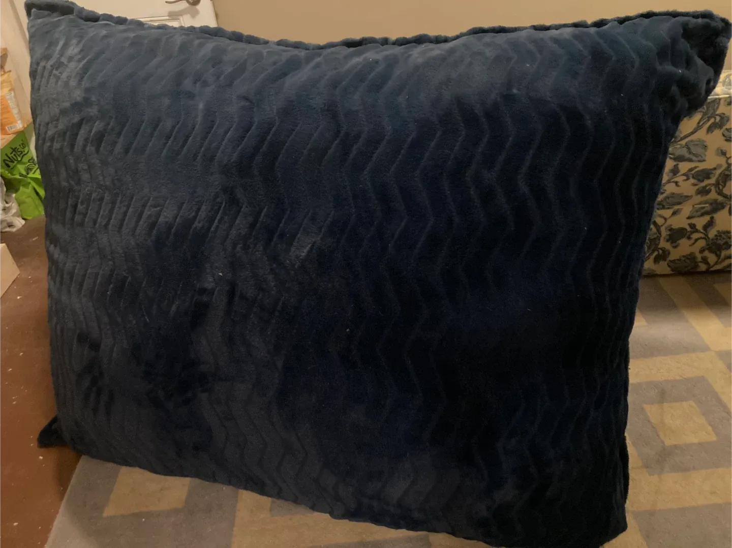 premium memory foam floor pillow image indicator(6)