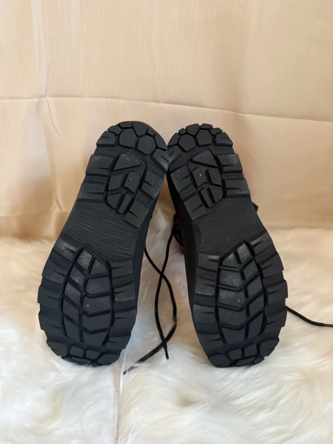 Canadiana Winter Lined Boots - Red & Black image indicator(7)