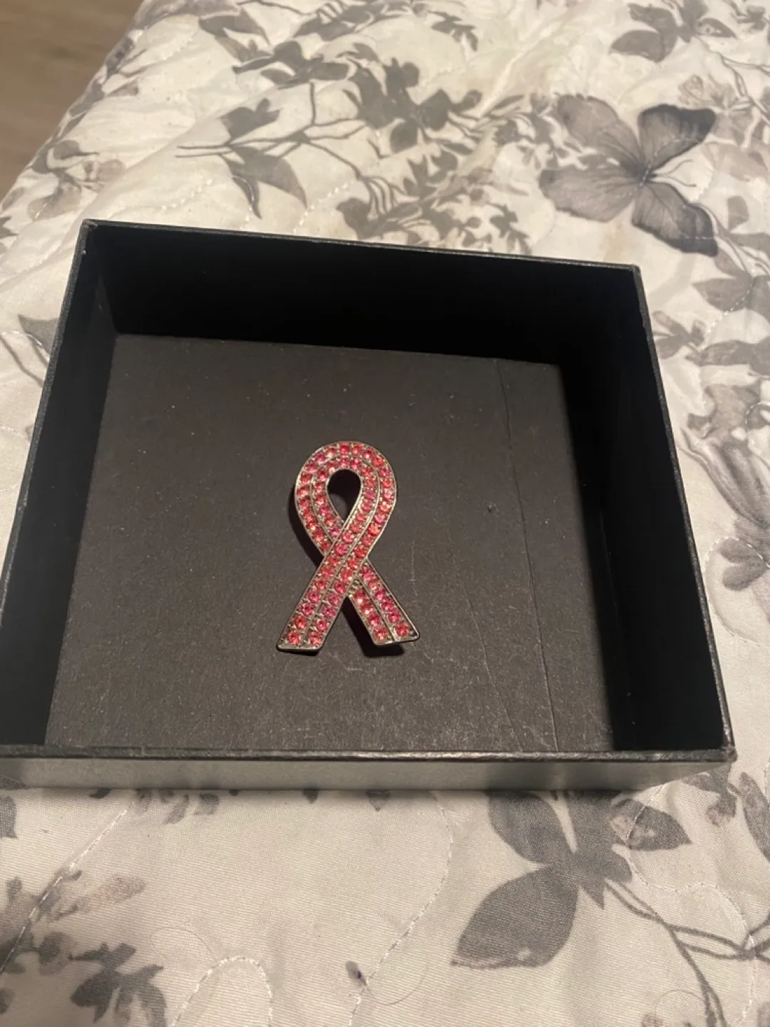 Breast cancer awareness pin image indicator(2)