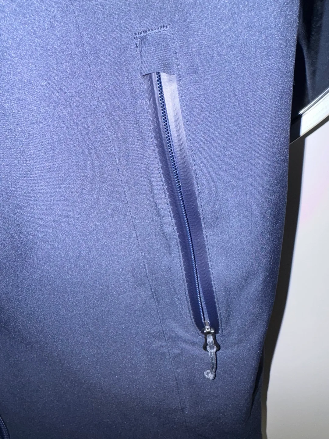 Eddie Bauer Women's XS Rain Jacket image indicator(3)