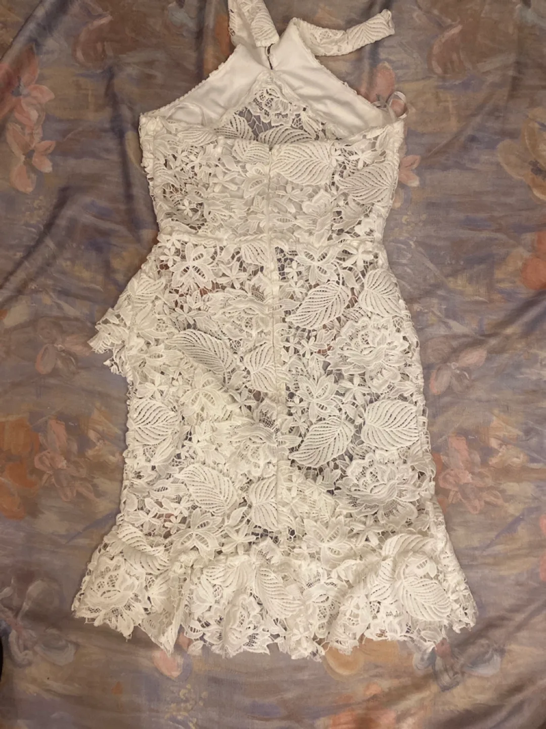 MOVING!!! White Lace Dress image indicator(4)