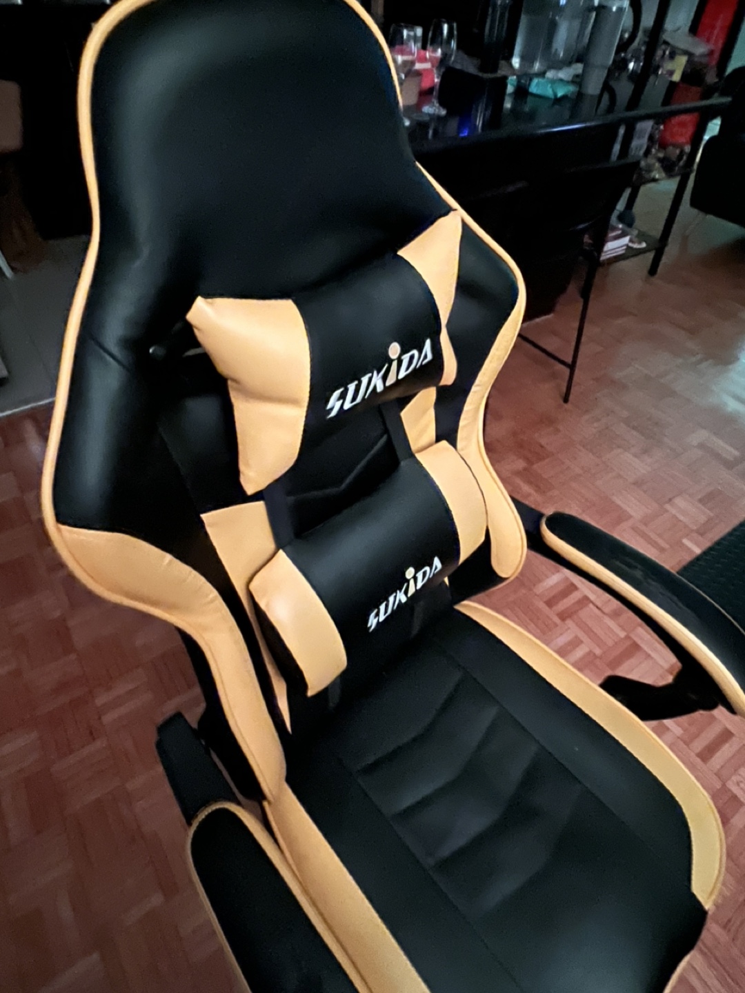 Sukida Gaming Chair - Black and Gold