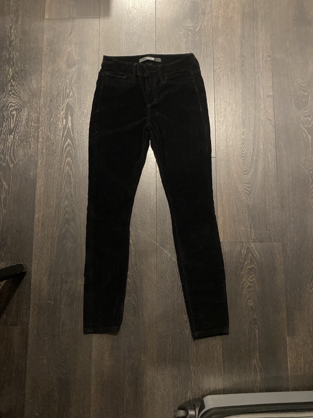 A pair of Joe Fresh dark jeans - Size 24