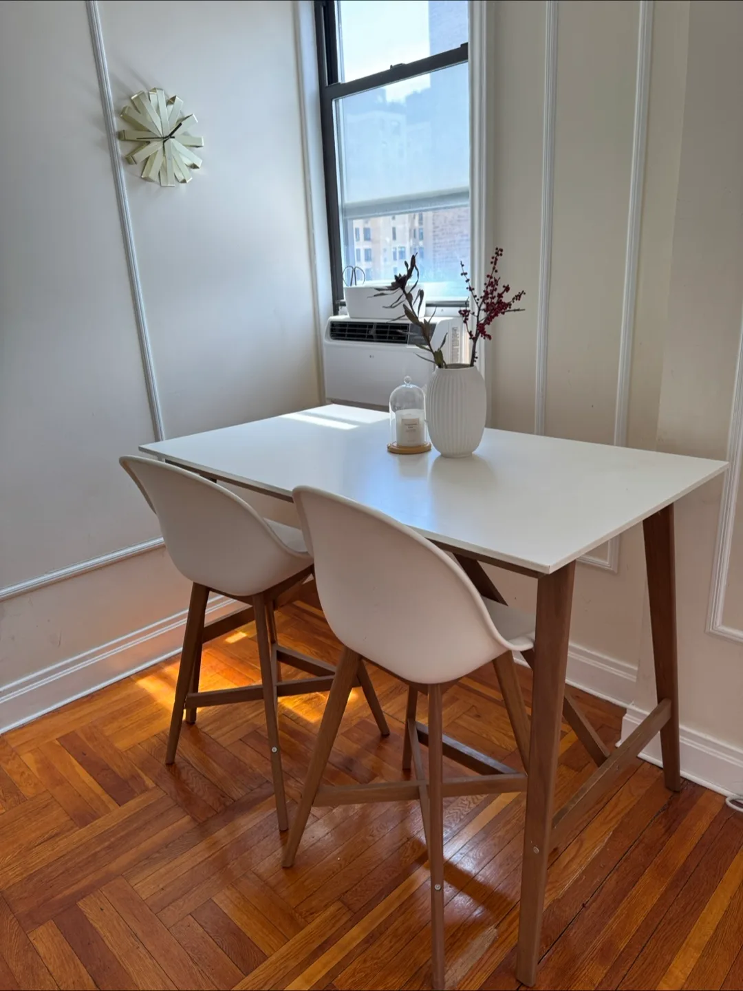 IKEA FANBYN Bar Table & 4 Stools - White image indicator(2)
