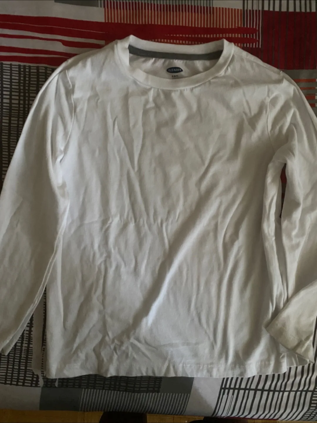 Old Navy white Long sleeve image indicator(2)