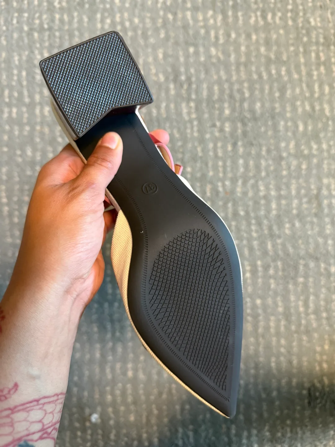 Burgundy Floral Embroidery Chunky Heel Shoes image indicator(10)