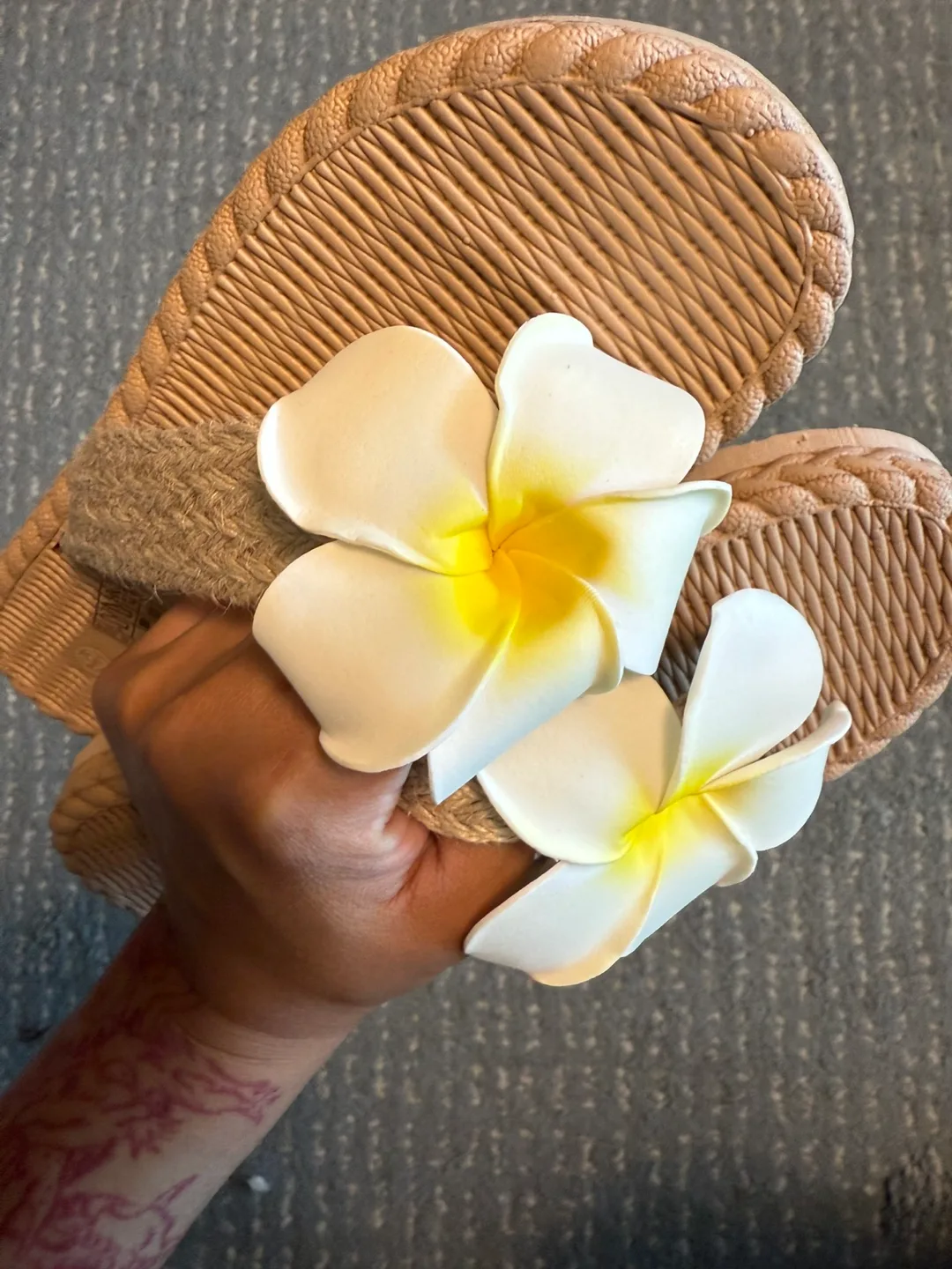 Planare Women's Beach Sandals - Size 6.5 image indicator(8)