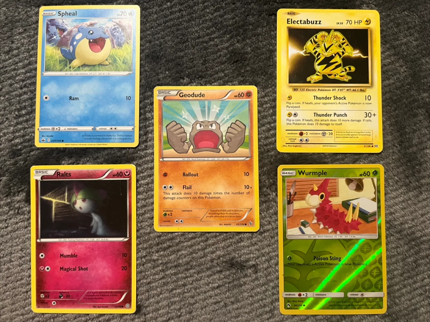 Pokemon Trading Cards - Assorted Lot thumbnail