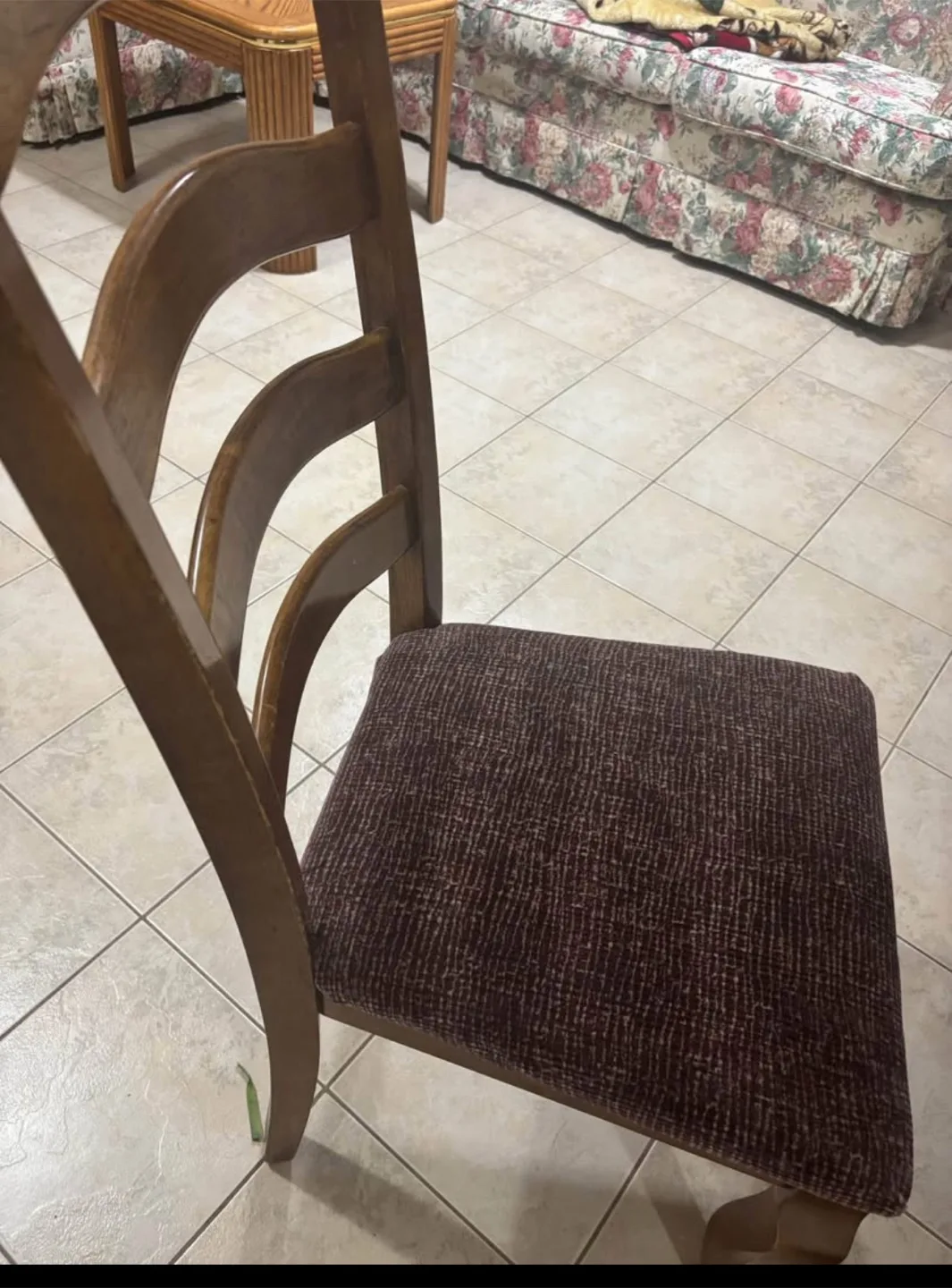 Dining table and Chairs - Set of six image indicator(3)