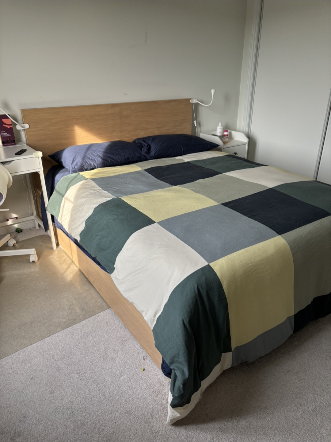 IKEA Malm Queen Size Bed Frame, 4 drawers and Mattress. - photo 2